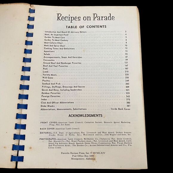 Recipes on Parade Military Officers' Wives Cookbook Meat Poultry Seafood 1964 - Picture 2 of 5